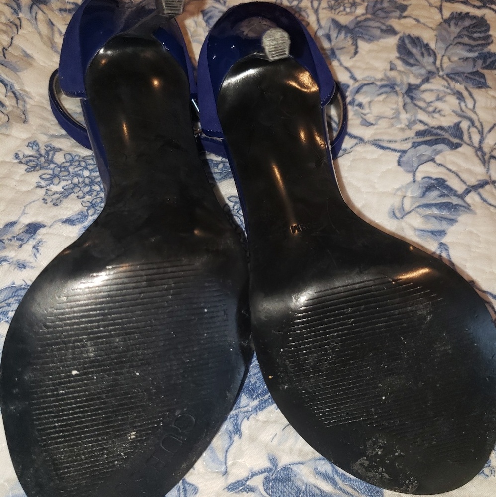 Heels - Picture 2 of 3